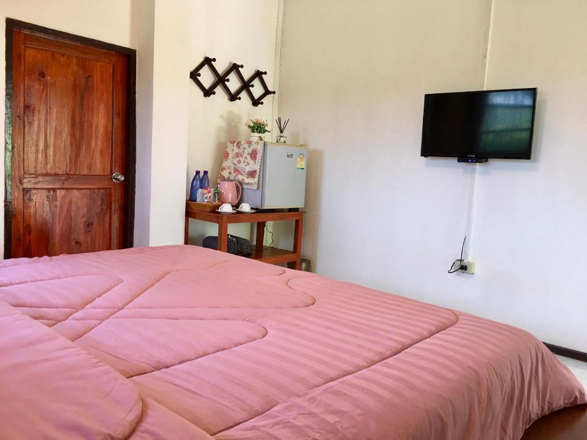 Nan Waterside Hong Bon Nern Bed & Breakfast Exterior photo