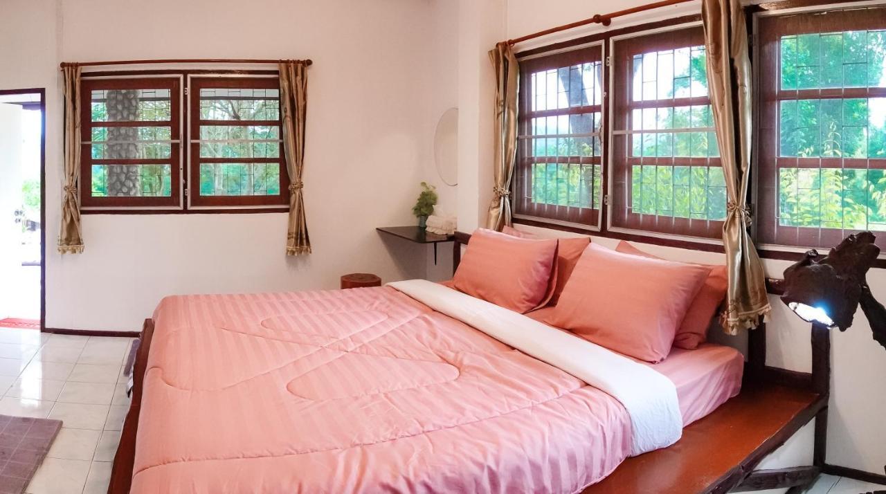 Nan Waterside Hong Bon Nern Bed & Breakfast Exterior photo