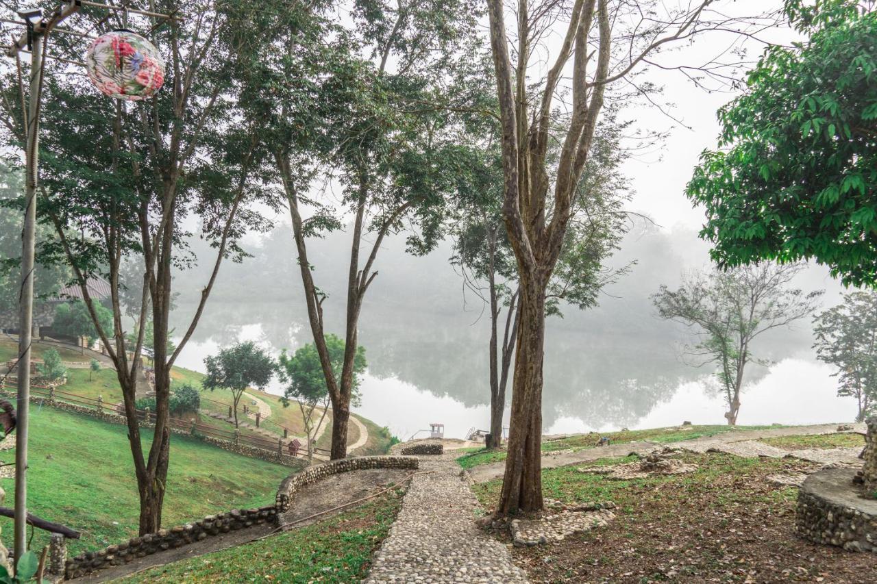 Nan Waterside Hong Bon Nern Bed & Breakfast Exterior photo